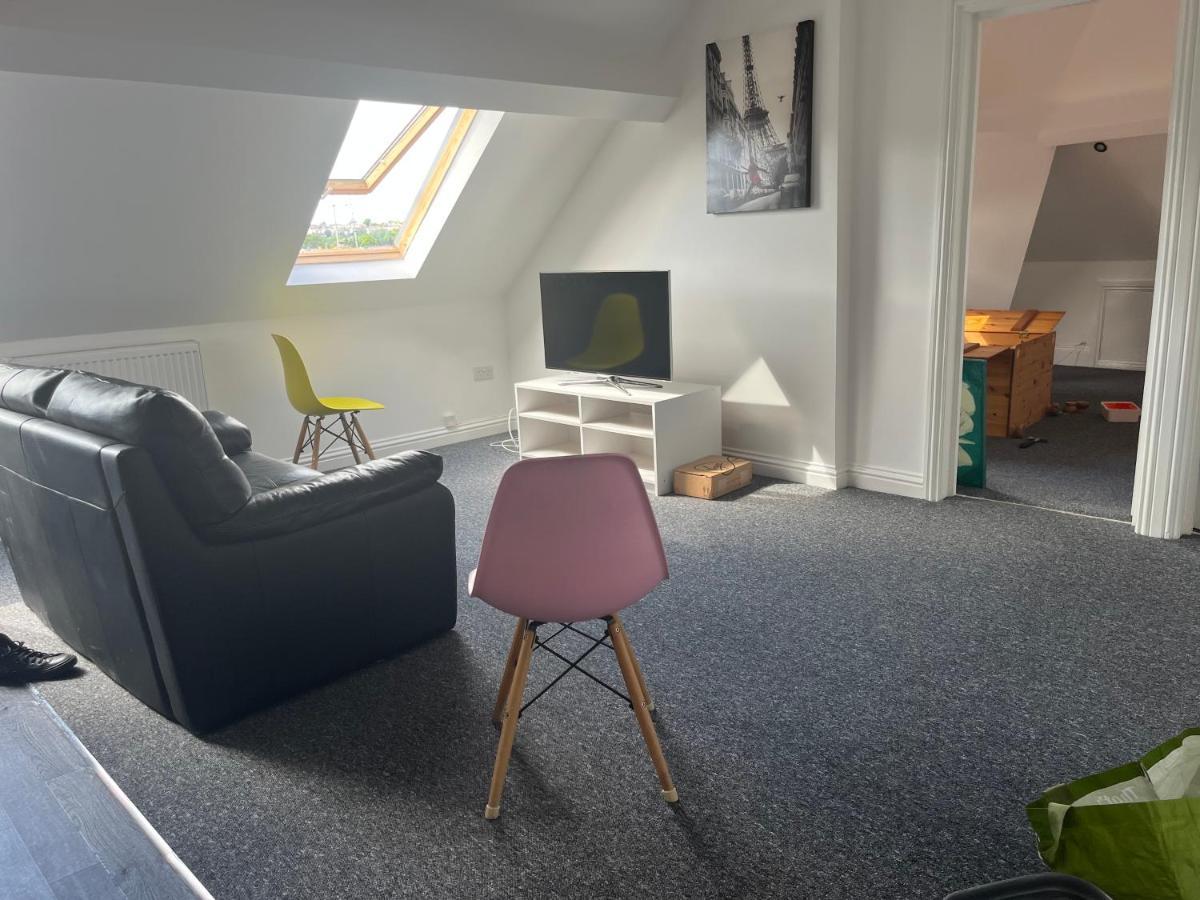 2 Bed Flat Near Old Market, Centre * Bristol